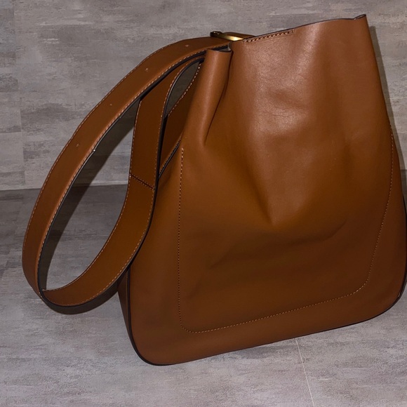 Banana Republic- Large Brown Vegan Leather Shoulder Bag - Picture 7 of 13